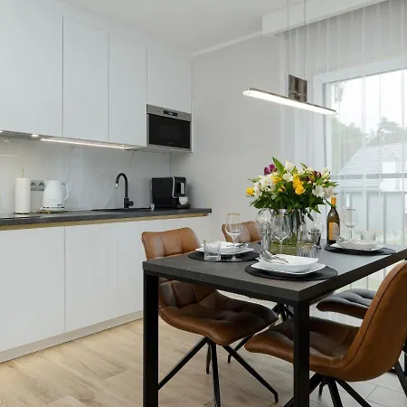 Baltic Alkam Nr 7, 8 - Klimatyzowany, Warszawska 11 *