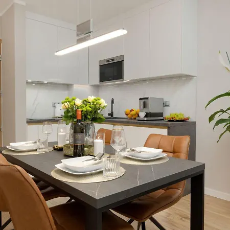 Baltic Alkam Nr 7, 8 - Klimatyzowany, Warszawska 11 アパート ポビエロボ