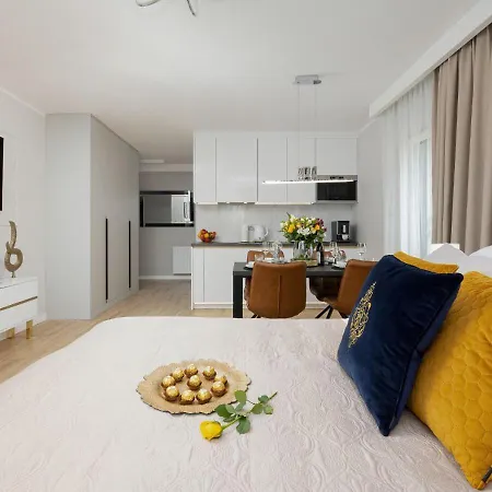 Baltic Alkam Nr 7, 8 - Klimatyzowany, Warszawska 11