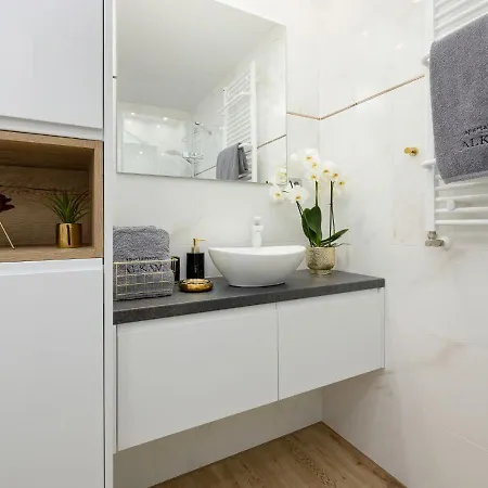 Baltic Alkam Nr 7, 8 - Klimatyzowany, Warszawska 11 * Pobierowo