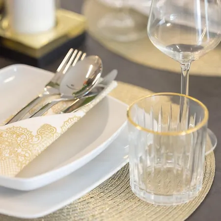 Baltic Alkam Nr 7, 8 - Klimatyzowany, Warszawska 11 * ポビエロボ